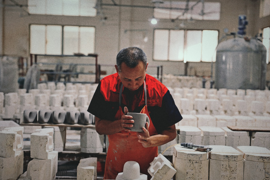 新洁源净水设备：陶瓷行业废水回用全流程解决方案